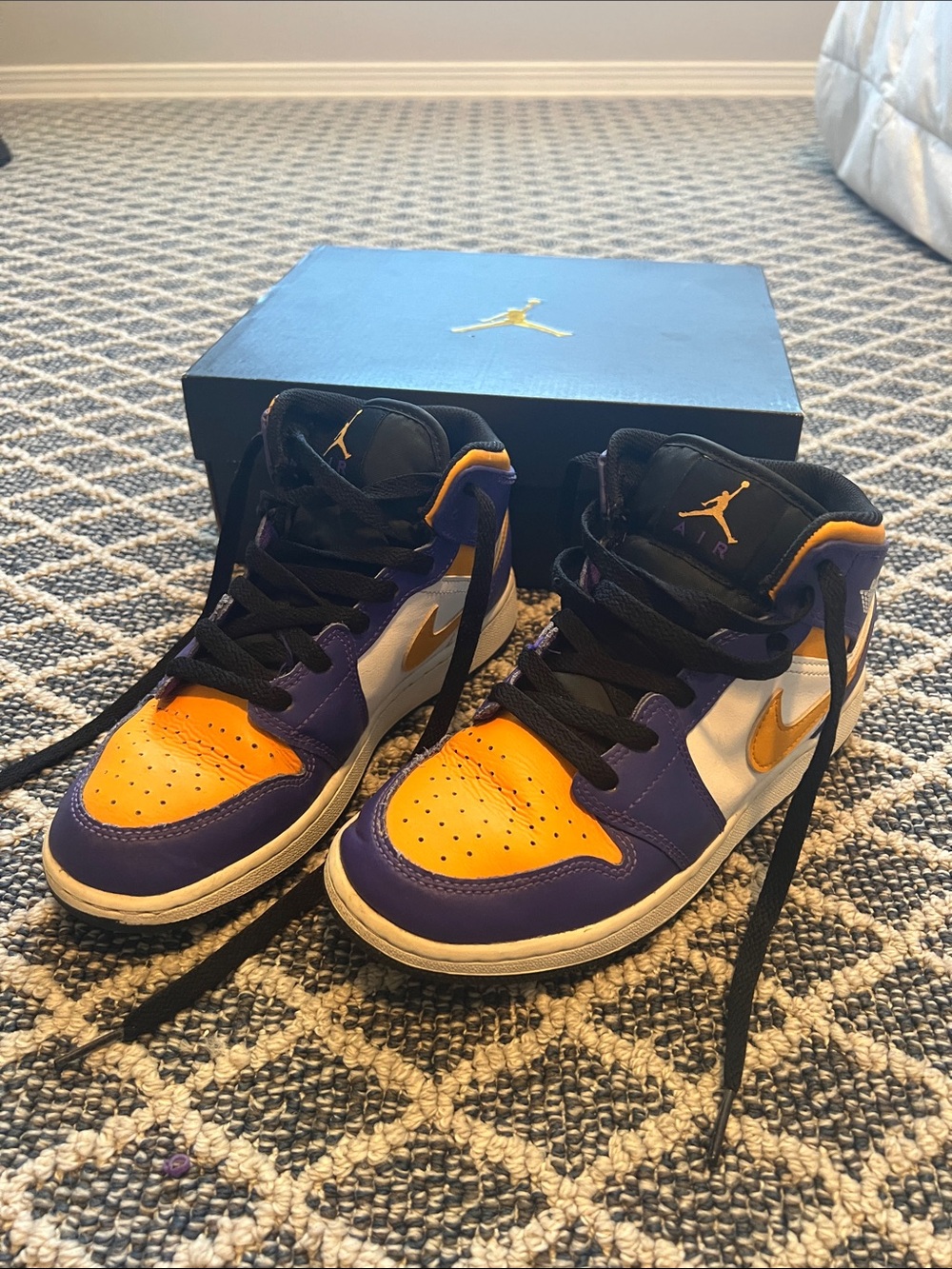 Jordan Mid-Top Sneakers in Purple, Gold & White youth 4.5